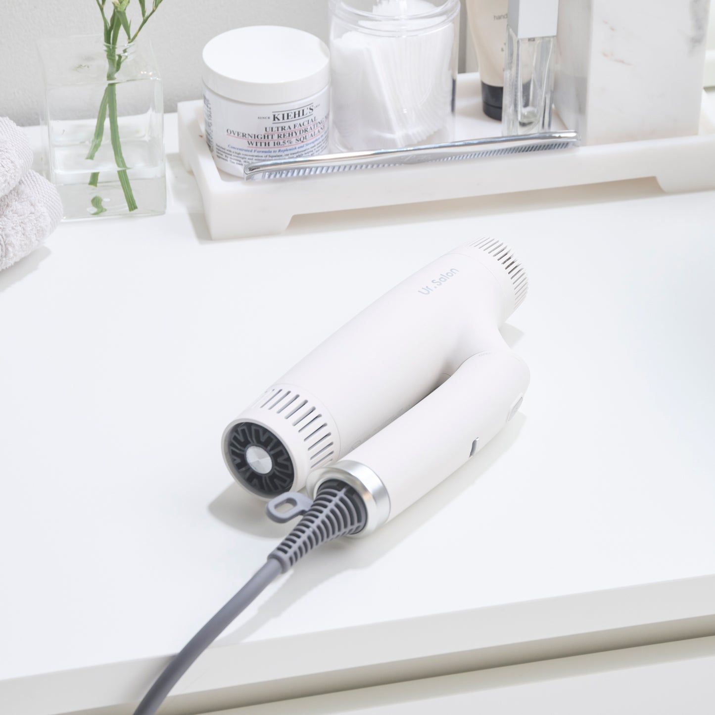 【速乾・ダメージレスを一台で実現】プレミアムビューティ ドライヤー01