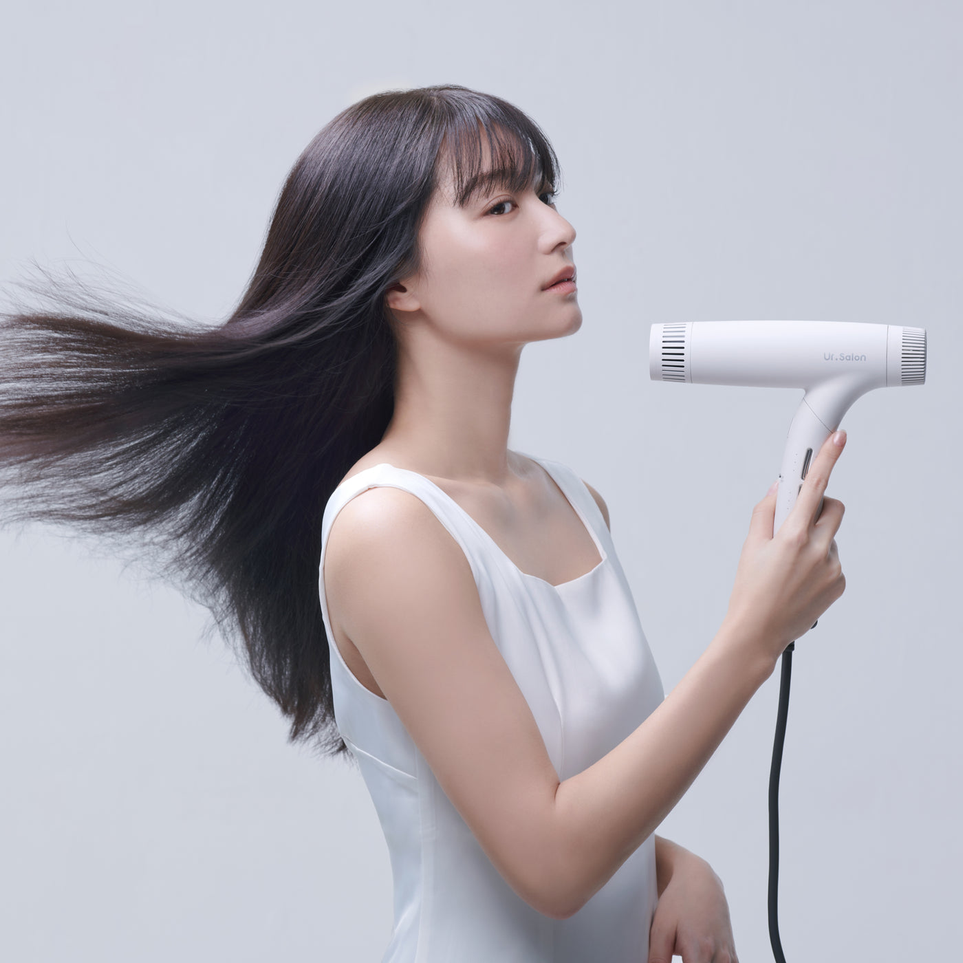 【速乾・ダメージレスを一台で実現】プレミアム ビューティ ドライヤー01